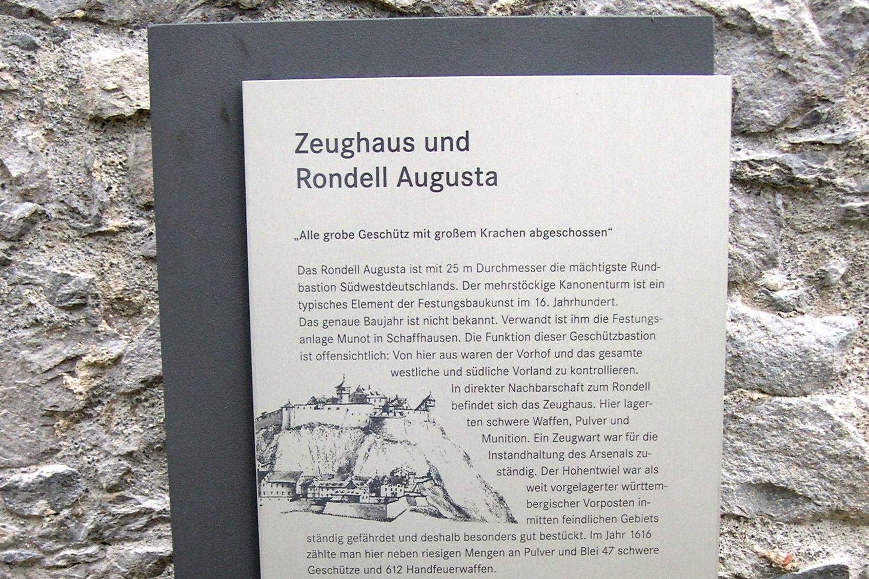 Festungsruine Hohentwiel, Tafel des Geschichtspfades