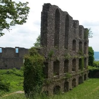 Festungsruine Hohentwiel, Zisterne vor dem Langen Bau der oberen Festung