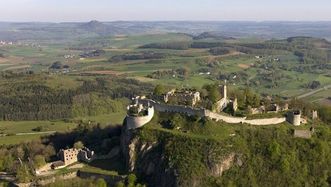 Ruines du château-fort de Hohentwiel, vue aérienne