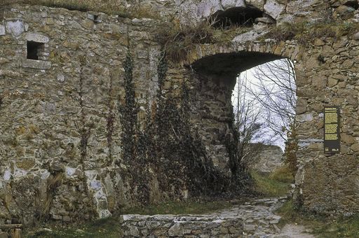 Festungsruine Hohentwiel, Tor zum Innenhof der oberen Festung