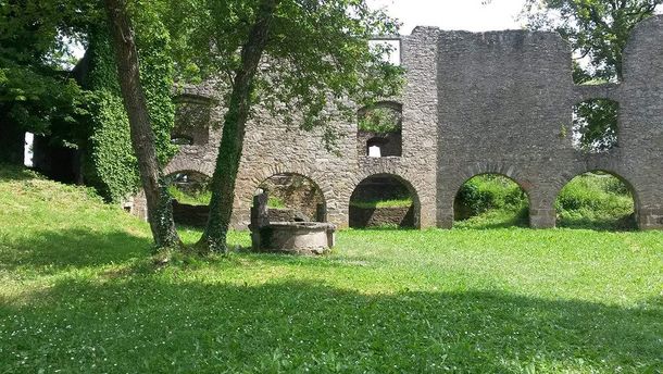 Hohentwiel Fortress Ruins, View of the fortifications